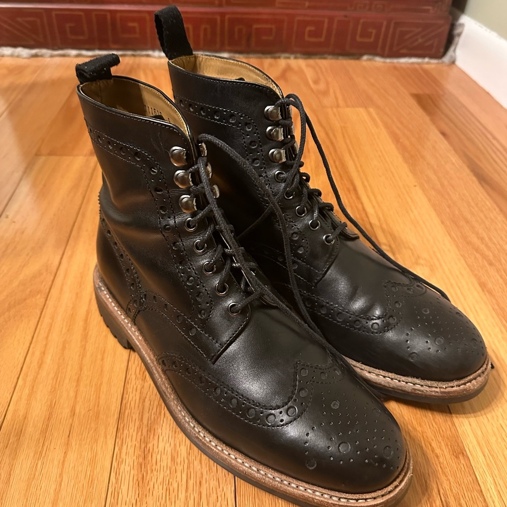 Grenson Fred Boots UK 9 US 10, Black Leather, Commando sole, Goodyear Welt